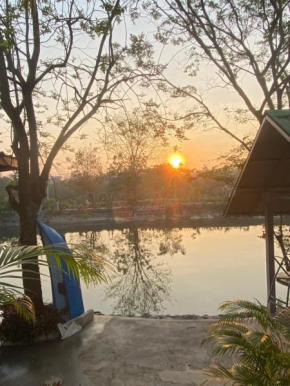Ban Lake View